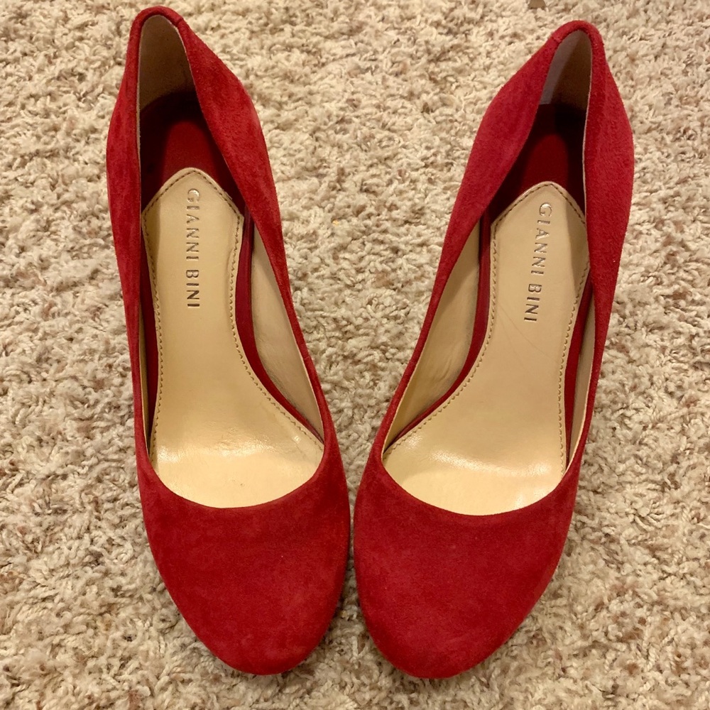 Gianni Bini Red Suede Platform Heels 👠 SZ 8